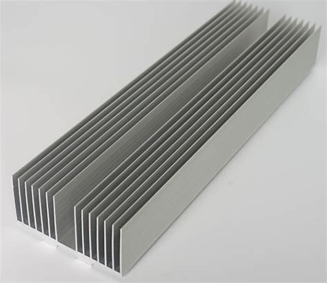 Aluminum Extruded Heat Sinks .